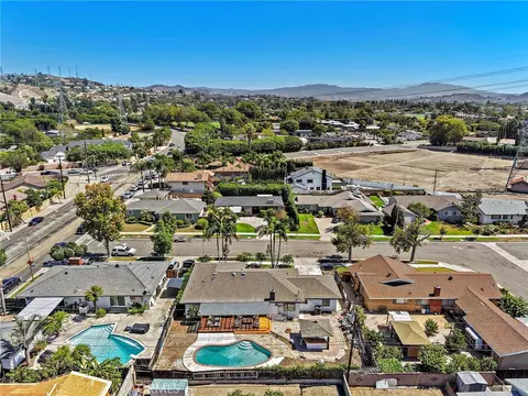 View/Area - 2076 N Mori, Orange, CA 92867 photo 7 of 11