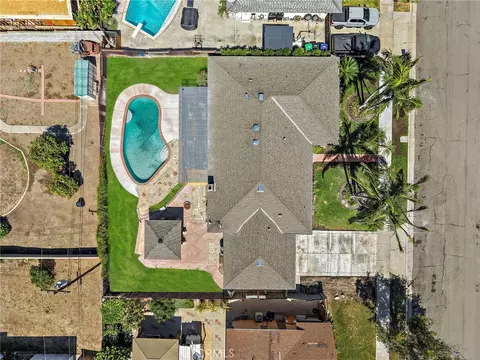 View/Area - 2076 N Mori, Orange, CA 92867 photo 1 of 11
