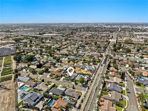 View/Area - 2076 N Mori, Orange, CA 92867 photo 4 of 11