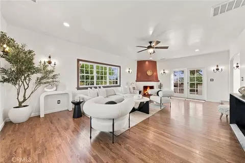 Living - 700 Wakefield Ct, El Cajon, CA 92020 photo 2 of 3
