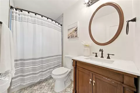 Bath - 700 Wakefield Ct, El Cajon, CA 92020 photo 2 of 3