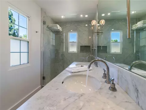 Bath - 70 Clouds, Irvine, CA 92603 photo 2 of 10