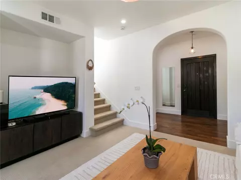 Entry Way - 70 Clouds, Irvine, CA 92603 photo 5 of 6