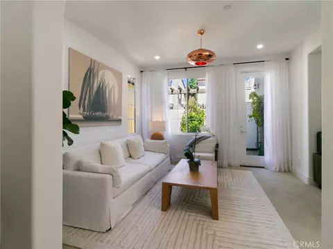Living - 70 Clouds, Irvine, CA 92603 photo 2 of 3
