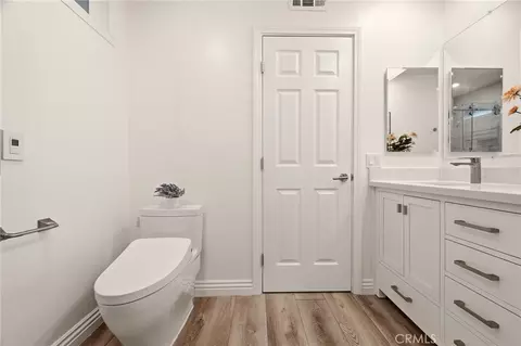 Bath - 17 Whitney, Irvine, CA 92620 photo 4 of 9