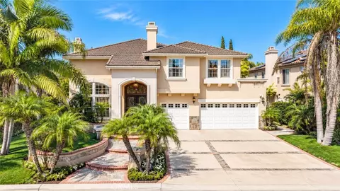 6831 Turf Dr, Huntington Beach, CA 92648