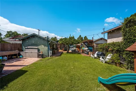 Exterior - 1430 Temple Ave, Long Beach, CA 90804 photo 2 of 15