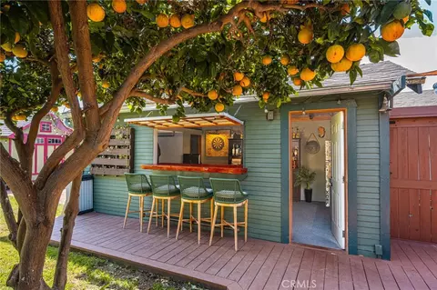 Exterior - 1430 Temple Ave, Long Beach, CA 90804 photo 5 of 15