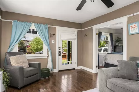 Entry Way - 1430 Temple Ave, Long Beach, CA 90804 photo 1 of 1