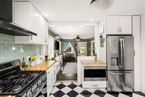 Kitchen - 1430 Temple Ave, Long Beach, CA 90804 photo 5 of 5