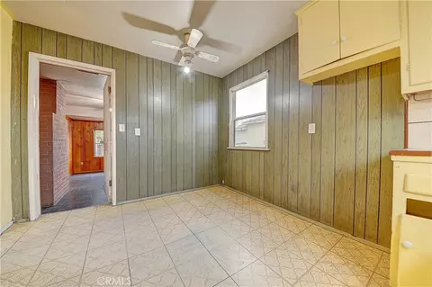 Entry Way - 14778 Valencia Ave, Fontana, CA 92335 photo 1 of 2