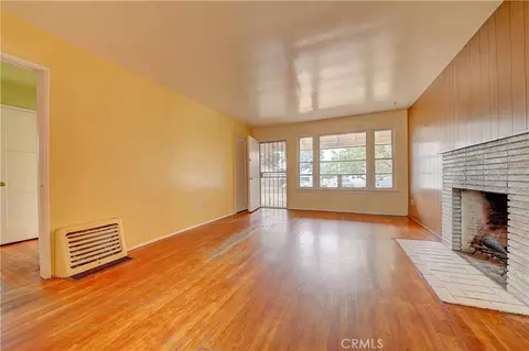 Living - 14778 Valencia Ave, Fontana, CA 92335 photo 3 of 11