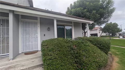 6711 Sun #C, Huntington Beach, CA 92647