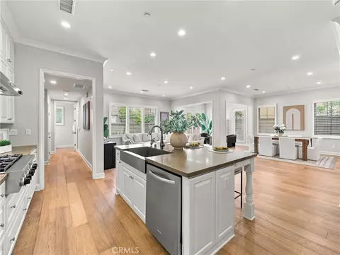 Entry Way - 75 Thornapple, Irvine, CA 92620 photo 2 of 5