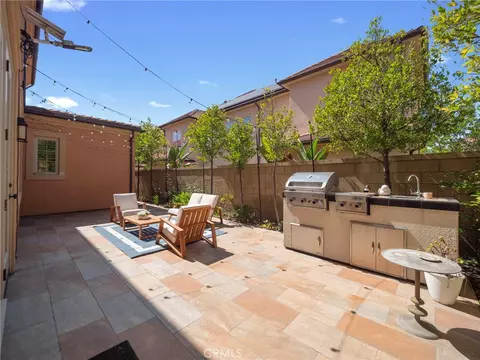 Exterior - 75 Thornapple, Irvine, CA 92620 photo 4 of 7