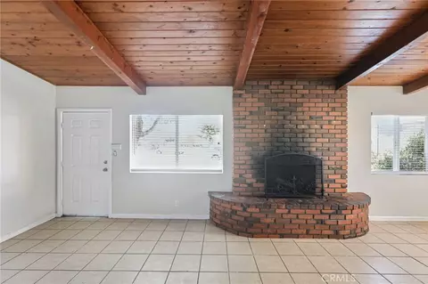 Living - 38726 Sumac, Palmdale, CA 93550 photo 2 of 5