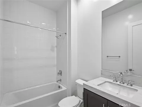 Bath - 454 Ridgecrest, Irvine, CA 92602 photo 9 of 9