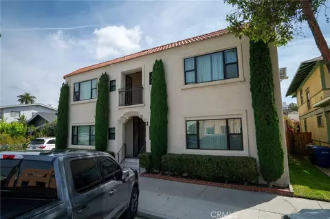 Exterior - 820 Cedar Ave, Long Beach, CA 90813 photo 1 of 2