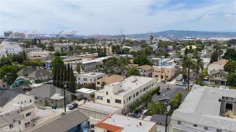 View/Area - 820 Cedar Ave, Long Beach, CA 90813 photo 2 of 2