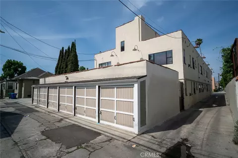Exterior - 820 Cedar Ave, Long Beach, CA 90813 photo 2 of 2