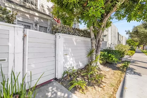 Exterior - 1731 E 68th #5, Long Beach, CA 90805 photo 2 of 7