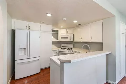 Kitchen - 1731 E 68th #5, Long Beach, CA 90805 photo 1 of 8