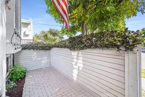 Exterior - 1731 E 68th #5, Long Beach, CA 90805 photo 4 of 7
