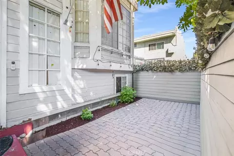 Exterior - 1731 E 68th #5, Long Beach, CA 90805 photo 3 of 7
