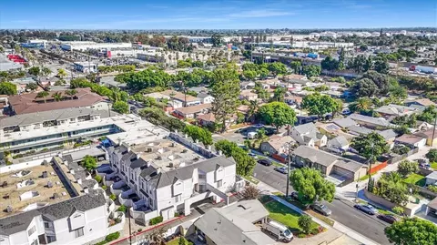 View/Area - 1731 E 68th #5, Long Beach, CA 90805 photo 3 of 5