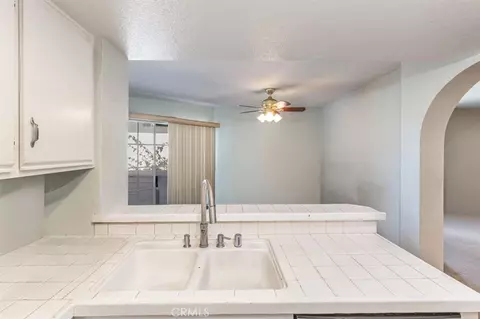 Kitchen - 1731 E 68th #5, Long Beach, CA 90805 photo 5 of 8