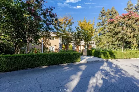 Exterior - 1377 Knoll Rd, Redlands, CA 92373 photo 2 of 11