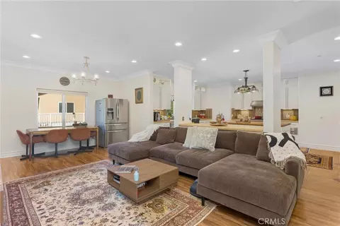 Living - 1377 Knoll Rd, Redlands, CA 92373 photo 3 of 4