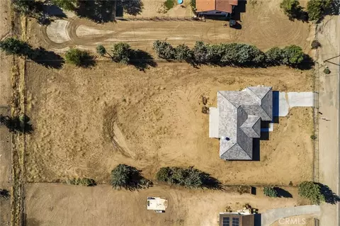 View/Area - 8537 11th Ave, Hesperia, CA 92345 photo 1 of 5