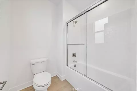 Bath - 174 Sash, Irvine, CA 92618 photo 5 of 5