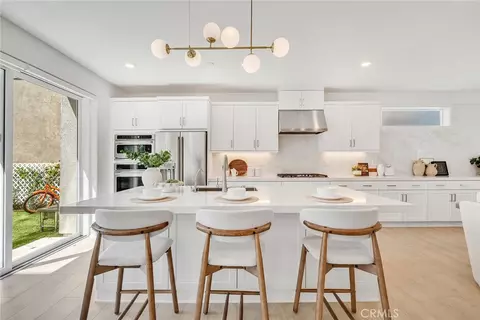 Kitchen - 174 Sash, Irvine, CA 92618 photo 2 of 4