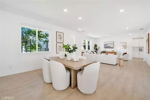 Dining - 174 Sash, Irvine, CA 92618 photo 3 of 3