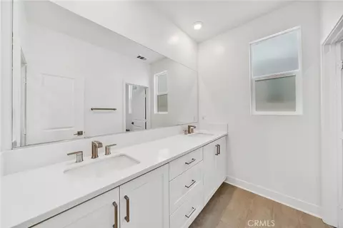 Entry Way - 174 Sash, Irvine, CA 92618 photo 3 of 4