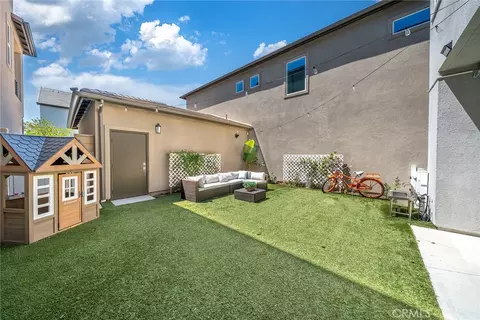 Exterior - 174 Sash, Irvine, CA 92618 photo 2 of 8