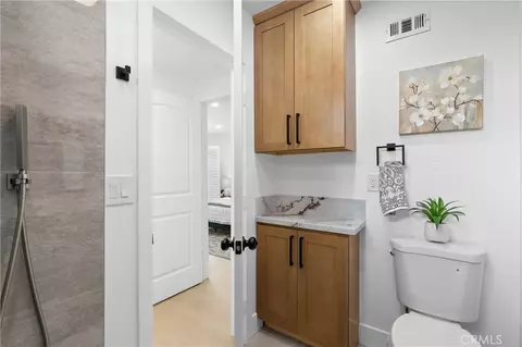 Bath - 606 Tangier Ave, Placentia, CA 92870 photo 3 of 5