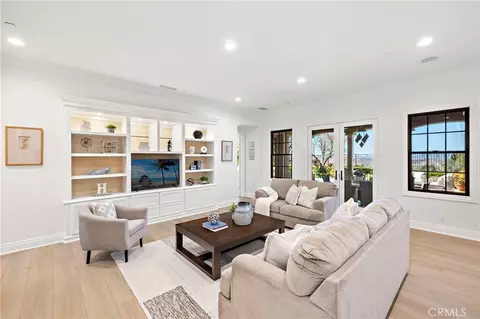 Living - 2 Galaxy Isle, Ladera Ranch, CA 92694 photo 3 of 5