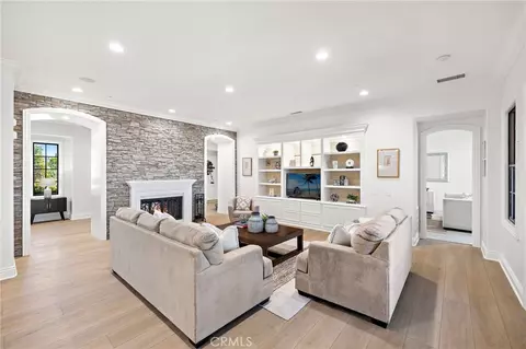 Living - 2 Galaxy Isle, Ladera Ranch, CA 92694 photo 2 of 5