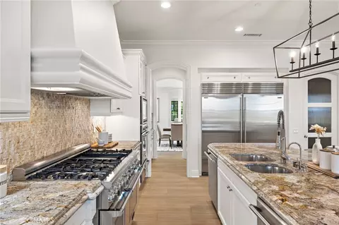 Kitchen - 2 Galaxy Isle, Ladera Ranch, CA 92694 photo 2 of 4