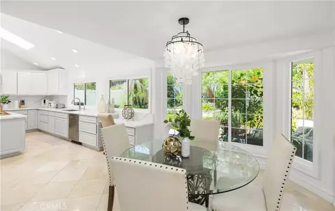 Dining - 31 Silver Cres, Irvine, CA 92603 photo 2 of 3
