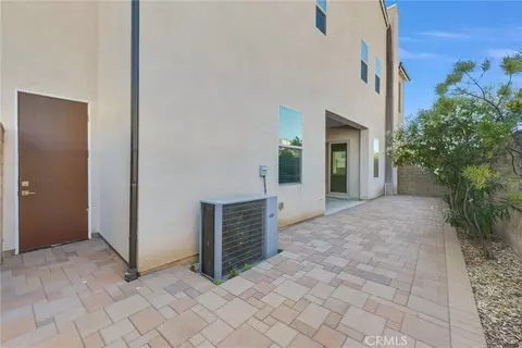 Exterior - 128 Character, Irvine, CA 92618 photo 10 of 10