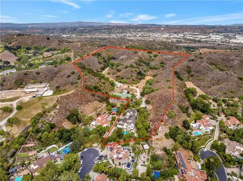 2 Via Terracaleta, Coto De Caza, CA 92679