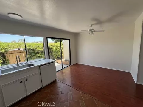Living - 31 Meadowgrass, Irvine, CA 92604 photo 2 of 3