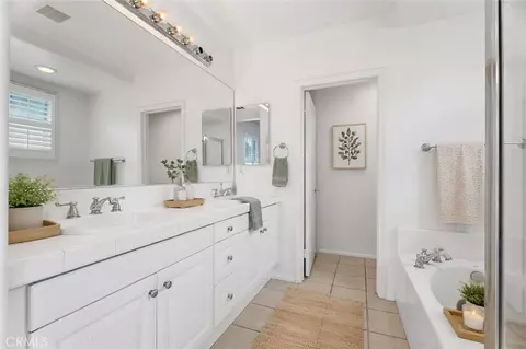 Bath - 8572 E Kendra Loop, Orange, CA 92867 photo 2 of 4