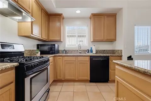 Kitchen - 2542 E Madison St, Carson, CA 90810 photo 3 of 4