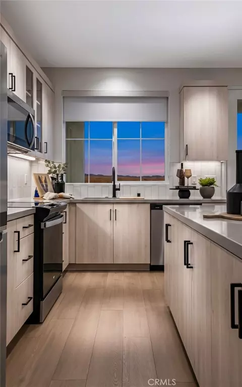 Kitchen - 28875 Vinecrest Ct, Temecula, CA 92590 photo 2 of 2