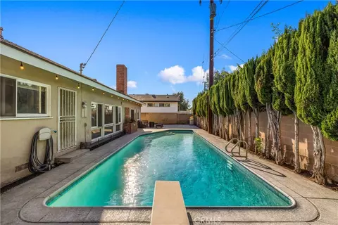 2211 E Romneya Dr, Anaheim, CA 92806